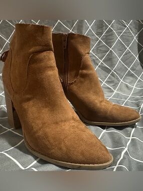 Classic Suede Ankle Boots - Brown